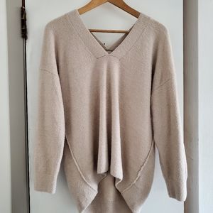 Barefoot Dreams CozyChic Lite Hi-Low V-Neck Sweater - Small